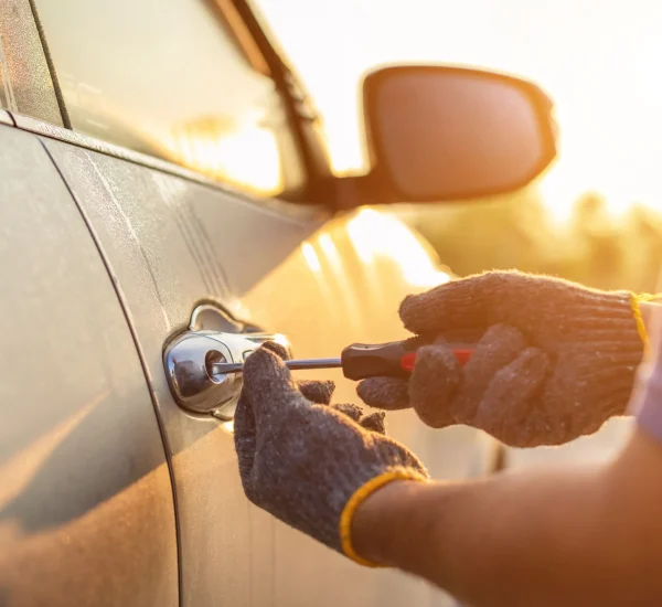 Unlocking-Solutions-Expert-Car-Door-Lock-Fixes-scaled